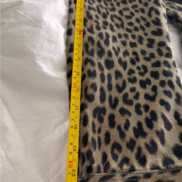 Zadig & Voltaire
Kayaka Leopard-Print Canvas
Jacket size L fit 6-8 like new - Picture 12 of 15